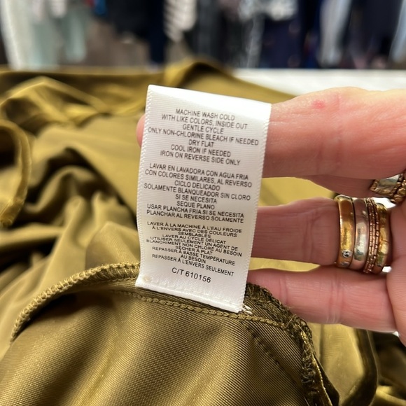 Taylor Sleeveless Cami Cowl Neck Solid Velvet Midi Length Dress Size 6 - Picture 13 of 13